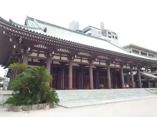 東長寺の本殿