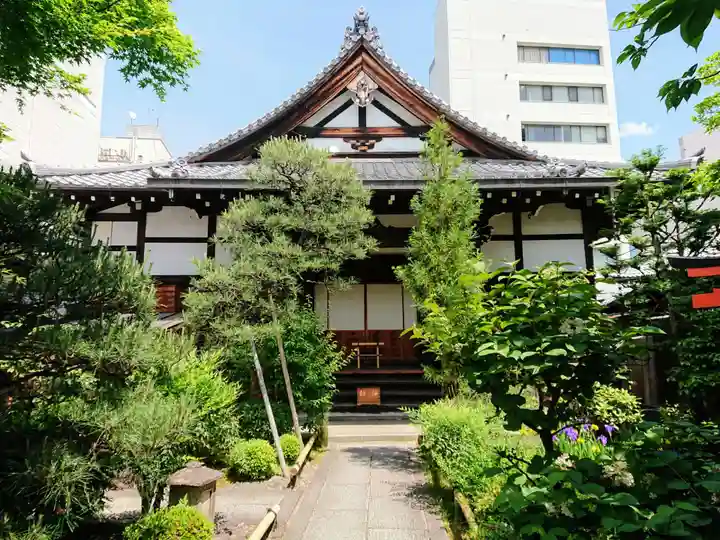 宝蔵寺の本殿・本堂