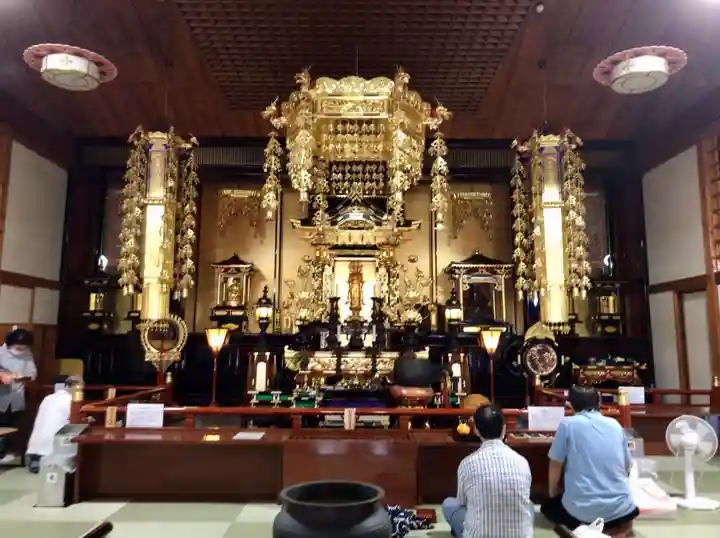 護国寺の本殿・本堂