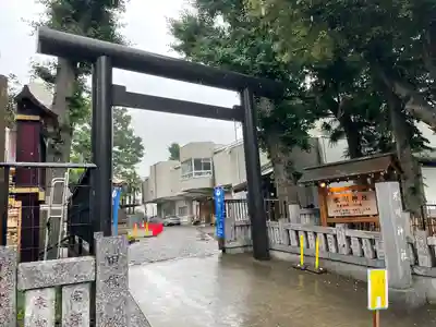 高円寺氷川神社の鳥居