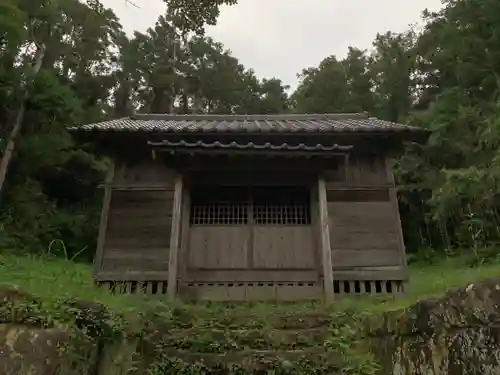 若一神社の本殿・本堂