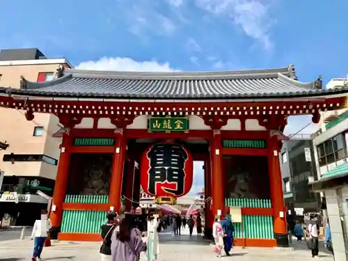 浅草寺の山門