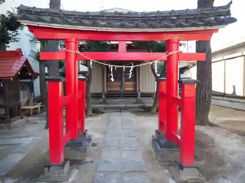 男衾厳島神社の鳥居