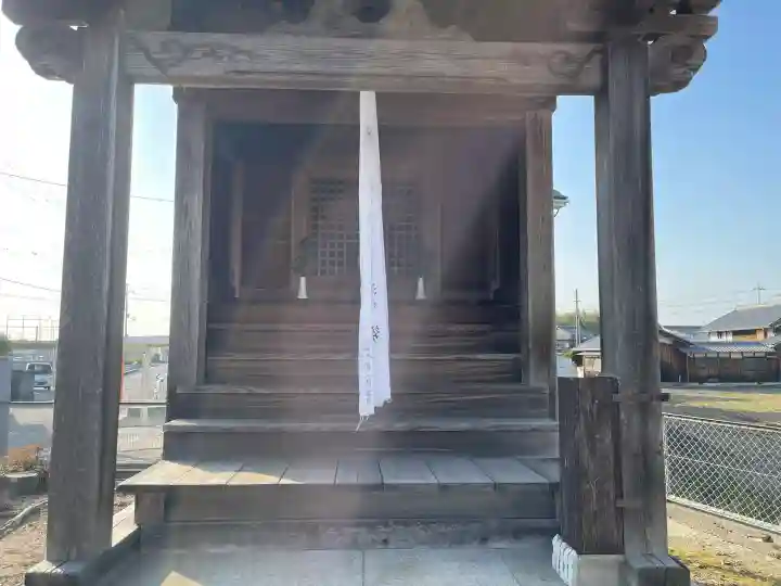 千僧供道祖神神社の{uncategorized: "未分類", other: "その他", undefined: "問題あり", building: "その他建物", grave: "お墓", sacred_gate: "鳥居", guardian: "狛犬", statue: "像", buddha: "仏像", history: "歴史", nature: "自然", garden: "庭園", animal: "動物", pagoda: "塔", temizu: "手水舎", mountain_gate: "山門・神門", sanctuary: "本殿・本堂", subordinate: "末社・摂社", art: "芸術", scenery: "景色", jizo: "地蔵", ema: "絵馬", goshuin: "御朱印", omikuji: "おみくじ", items: "授与品その他", amulet: "お守り", goshuincho: "御朱印帳", eats: "食事", festival: "お祭り", votive_dance: "神楽", shichigosan: "七五三参", wedding: "結婚式", experience: "体験その他", initially: "初詣", around: "周辺", anti_infection: "感染症対策"}