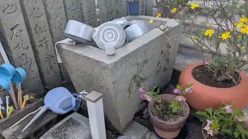 西性寺の手水舎