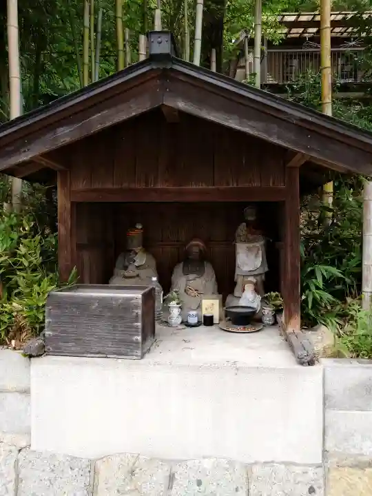慧光院の{uncategorized: "未分類", other: "その他", undefined: "問題あり", building: "その他建物", grave: "お墓", sacred_gate: "鳥居", guardian: "狛犬", statue: "像", buddha: "仏像", history: "歴史", nature: "自然", garden: "庭園", animal: "動物", pagoda: "塔", temizu: "手水舎", mountain_gate: "山門・神門", sanctuary: "本殿・本堂", subordinate: "末社・摂社", art: "芸術", scenery: "景色", jizo: "地蔵", ema: "絵馬", goshuin: "御朱印", omikuji: "おみくじ", items: "授与品その他", amulet: "お守り", goshuincho: "御朱印帳", eats: "食事", festival: "お祭り", votive_dance: "神楽", shichigosan: "七五三参", wedding: "結婚式", experience: "体験その他", initially: "初詣", around: "周辺", anti_infection: "感染症対策"}