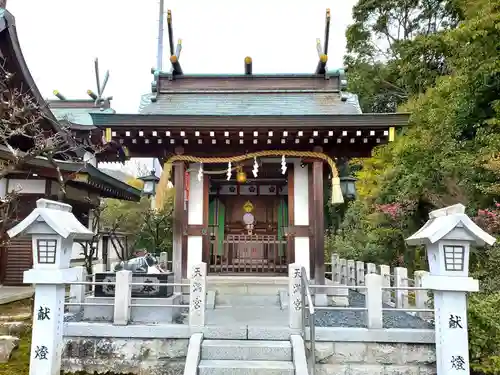 爲那都比古神社の末社