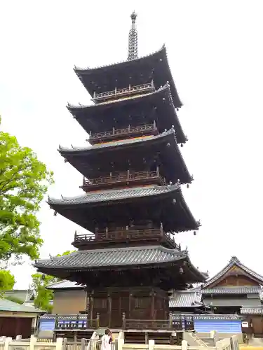 本山寺の塔
