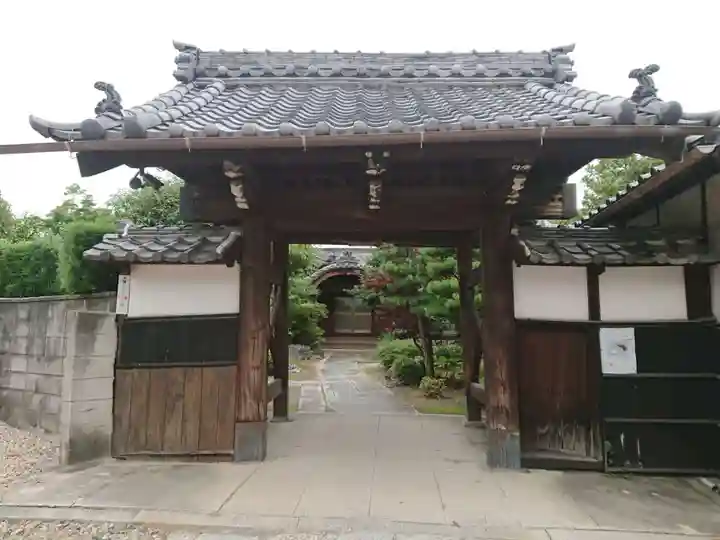 光音寺の山門・神門