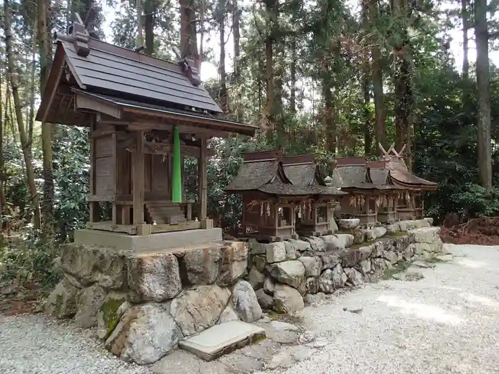 高鴨神社の末社・摂社