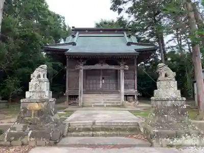 諏訪神社の本殿・本堂