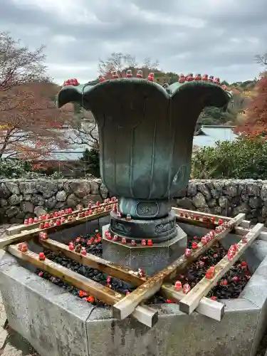 勝尾寺の{uncategorized: "未分類", other: "その他", undefined: "問題あり", building: "その他建物", grave: "お墓", sacred_gate: "鳥居", guardian: "狛犬", statue: "像", buddha: "仏像", history: "歴史", nature: "自然", garden: "庭園", animal: "動物", pagoda: "塔", temizu: "手水舎", mountain_gate: "山門・神門", sanctuary: "本殿・本堂", subordinate: "末社・摂社", art: "芸術", scenery: "景色", jizo: "地蔵", ema: "絵馬", goshuin: "御朱印", omikuji: "おみくじ", items: "授与品その他", amulet: "お守り", goshuincho: "御朱印帳", eats: "食事", festival: "お祭り", votive_dance: "神楽", shichigosan: "七五三参", wedding: "結婚式", experience: "体験その他", initially: "初詣", around: "周辺", anti_infection: "感染症対策"}