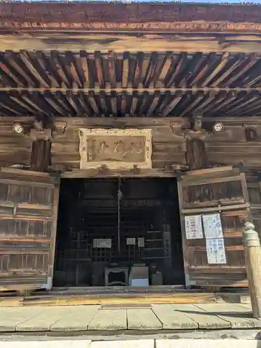 瀧山寺の本殿・本堂