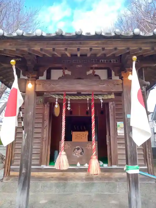 八幡神社の本殿・本堂