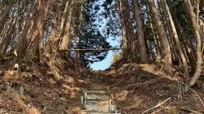 瓜谷神社の{uncategorized: "未分類", other: "その他", undefined: "問題あり", building: "その他建物", grave: "お墓", sacred_gate: "鳥居", guardian: "狛犬", statue: "像", buddha: "仏像", history: "歴史", nature: "自然", garden: "庭園", animal: "動物", pagoda: "塔", temizu: "手水舎", mountain_gate: "山門・神門", sanctuary: "本殿・本堂", subordinate: "末社・摂社", art: "芸術", scenery: "景色", jizo: "地蔵", ema: "絵馬", goshuin: "御朱印", omikuji: "おみくじ", items: "授与品その他", amulet: "お守り", goshuincho: "御朱印帳", eats: "食事", festival: "お祭り", votive_dance: "神楽", shichigosan: "七五三参", wedding: "結婚式", experience: "体験その他", initially: "初詣", around: "周辺", anti_infection: "感染症対策"}