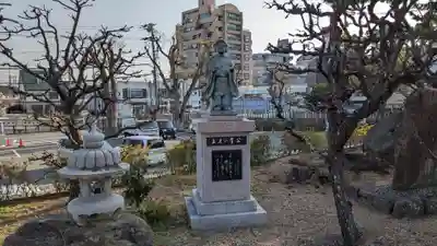 綱敷天満宮の像