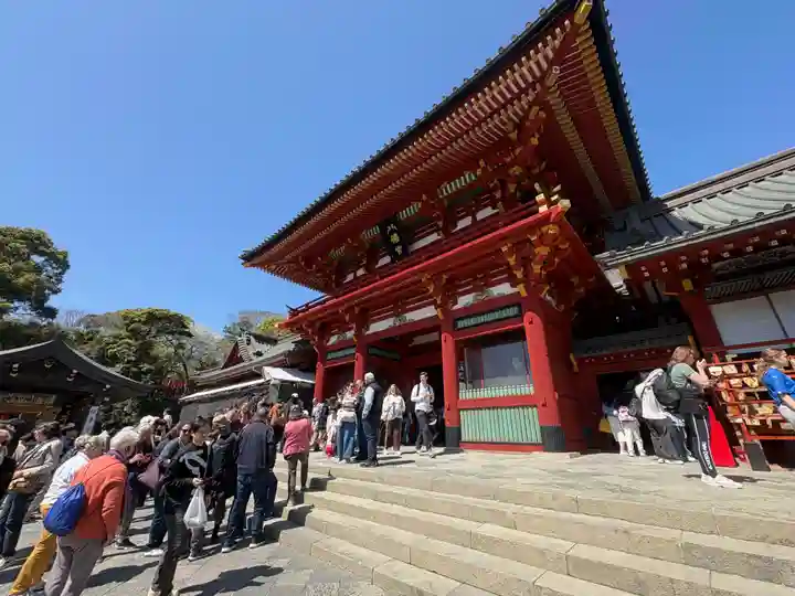鶴岡八幡宮の本殿・本堂