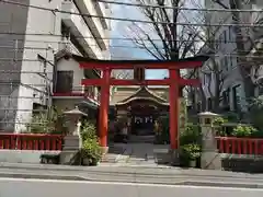 三崎稲荷神社の鳥居