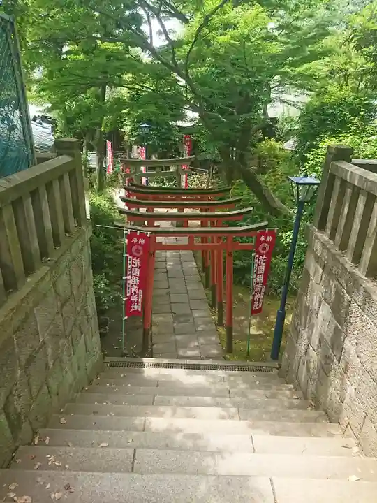 花園稲荷神社の鳥居