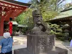 越ヶ谷久伊豆神社の狛犬