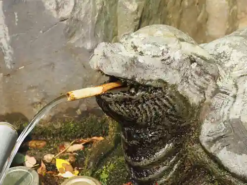 氣比神宮の手水舎