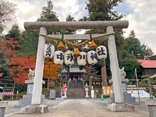 中氷川神社の鳥居
