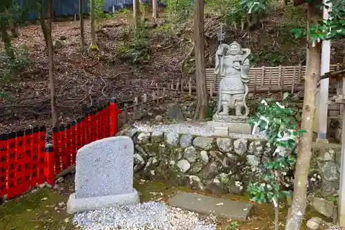 御髪神社の像