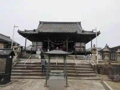 家原寺の本殿・本堂