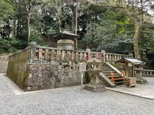 久能山東照宮の{uncategorized: "未分類", other: "その他", undefined: "問題あり", building: "その他建物", grave: "お墓", sacred_gate: "鳥居", guardian: "狛犬", statue: "像", buddha: "仏像", history: "歴史", nature: "自然", garden: "庭園", animal: "動物", pagoda: "塔", temizu: "手水舎", mountain_gate: "山門・神門", sanctuary: "本殿・本堂", subordinate: "末社・摂社", art: "芸術", scenery: "景色", jizo: "地蔵", ema: "絵馬", goshuin: "御朱印", omikuji: "おみくじ", items: "授与品その他", amulet: "お守り", goshuincho: "御朱印帳", eats: "食事", festival: "お祭り", votive_dance: "神楽", shichigosan: "七五三参", wedding: "結婚式", experience: "体験その他", initially: "初詣", around: "周辺", anti_infection: "感染症対策"}