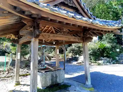 三熊野神社の手水舎