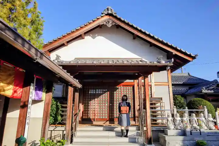 観音寺の本殿・本堂