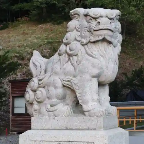 浦幌神社・乳神神社の狛犬