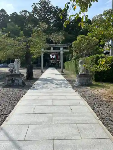 小川諏訪神社の庭園