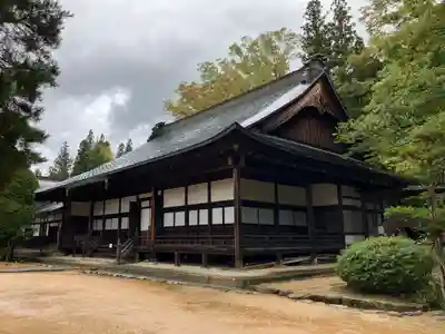 法華寺の本殿・本堂