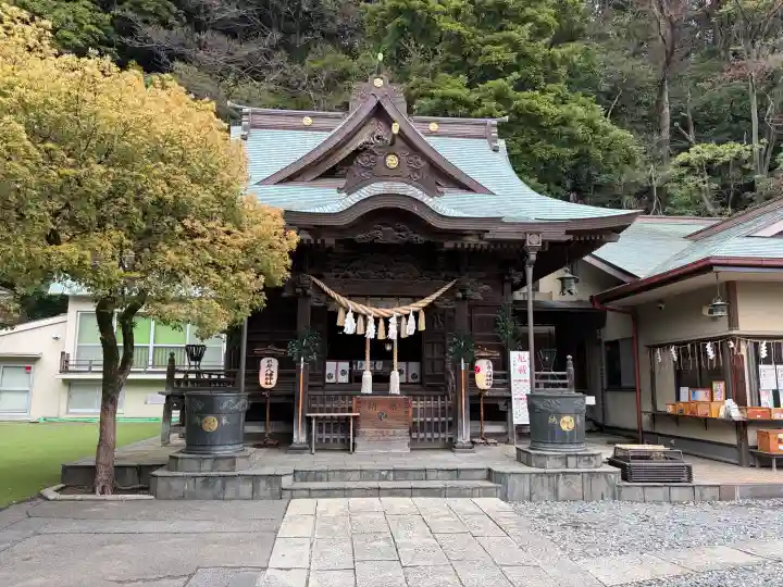 根岸八幡神社の{uncategorized: "未分類", other: "その他", undefined: "問題あり", building: "その他建物", grave: "お墓", sacred_gate: "鳥居", guardian: "狛犬", statue: "像", buddha: "仏像", history: "歴史", nature: "自然", garden: "庭園", animal: "動物", pagoda: "塔", temizu: "手水舎", mountain_gate: "山門・神門", sanctuary: "本殿・本堂", subordinate: "末社・摂社", art: "芸術", scenery: "景色", jizo: "地蔵", ema: "絵馬", goshuin: "御朱印", omikuji: "おみくじ", items: "授与品その他", amulet: "お守り", goshuincho: "御朱印帳", eats: "食事", festival: "お祭り", votive_dance: "神楽", shichigosan: "七五三参", wedding: "結婚式", experience: "体験その他", initially: "初詣", around: "周辺", anti_infection: "感染症対策"}