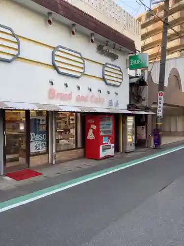 萬長本店の秋葉神社（屋根神）の周辺