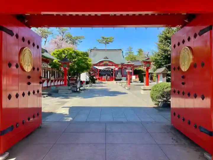 東伏見稲荷神社の{uncategorized: "未分類", other: "その他", undefined: "問題あり", building: "その他建物", grave: "お墓", sacred_gate: "鳥居", guardian: "狛犬", statue: "像", buddha: "仏像", history: "歴史", nature: "自然", garden: "庭園", animal: "動物", pagoda: "塔", temizu: "手水舎", mountain_gate: "山門・神門", sanctuary: "本殿・本堂", subordinate: "末社・摂社", art: "芸術", scenery: "景色", jizo: "地蔵", ema: "絵馬", goshuin: "御朱印", omikuji: "おみくじ", items: "授与品その他", amulet: "お守り", goshuincho: "御朱印帳", eats: "食事", festival: "お祭り", votive_dance: "神楽", shichigosan: "七五三参", wedding: "結婚式", experience: "体験その他", initially: "初詣", around: "周辺", anti_infection: "感染症対策"}