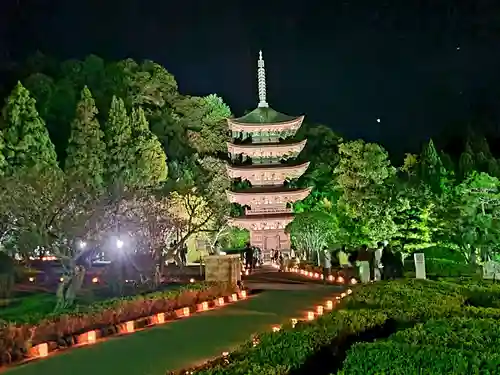 瑠璃光寺の建物その他