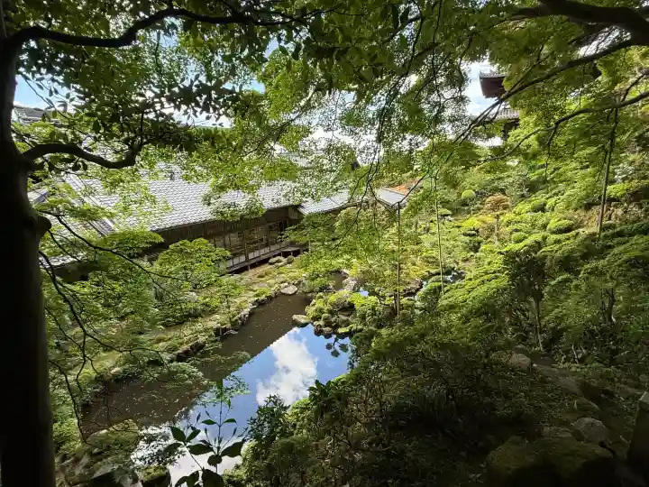 當麻寺西南院の{uncategorized: "未分類", other: "その他", undefined: "問題あり", building: "その他建物", grave: "お墓", sacred_gate: "鳥居", guardian: "狛犬", statue: "像", buddha: "仏像", history: "歴史", nature: "自然", garden: "庭園", animal: "動物", pagoda: "塔", temizu: "手水舎", mountain_gate: "山門・神門", sanctuary: "本殿・本堂", subordinate: "末社・摂社", art: "芸術", scenery: "景色", jizo: "地蔵", ema: "絵馬", goshuin: "御朱印", omikuji: "おみくじ", items: "授与品その他", amulet: "お守り", goshuincho: "御朱印帳", eats: "食事", festival: "お祭り", votive_dance: "神楽", shichigosan: "七五三参", wedding: "結婚式", experience: "体験その他", initially: "初詣", around: "周辺", anti_infection: "感染症対策"}