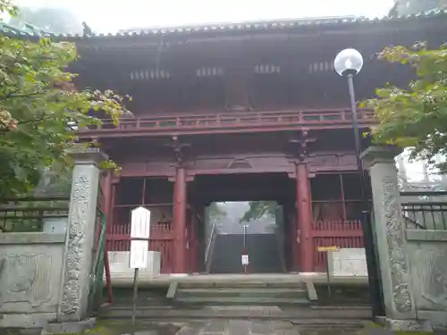 神野寺の山門