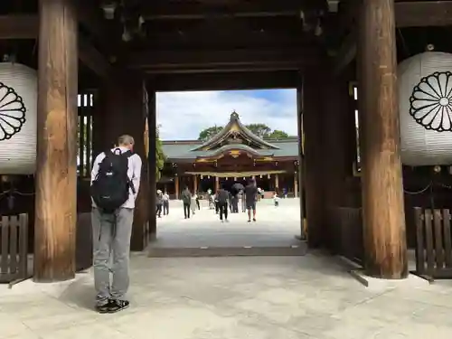 寒川神社の山門