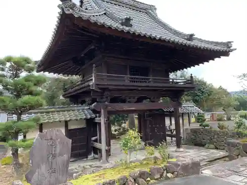 天猷寺の山門