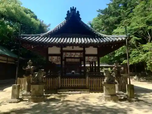 伊居太神社の本殿