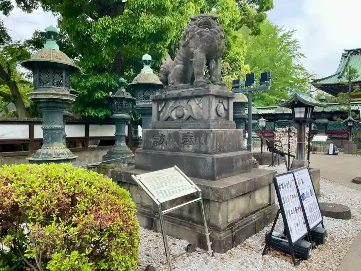 上野東照宮の{uncategorized: "未分類", other: "その他", undefined: "問題あり", building: "その他建物", grave: "お墓", sacred_gate: "鳥居", guardian: "狛犬", statue: "像", buddha: "仏像", history: "歴史", nature: "自然", garden: "庭園", animal: "動物", pagoda: "塔", temizu: "手水舎", mountain_gate: "山門・神門", sanctuary: "本殿・本堂", subordinate: "末社・摂社", art: "芸術", scenery: "景色", jizo: "地蔵", ema: "絵馬", goshuin: "御朱印", omikuji: "おみくじ", items: "授与品その他", amulet: "お守り", goshuincho: "御朱印帳", eats: "食事", festival: "お祭り", votive_dance: "神楽", shichigosan: "七五三参", wedding: "結婚式", experience: "体験その他", initially: "初詣", around: "周辺", anti_infection: "感染症対策"}