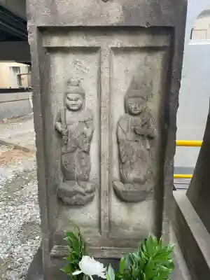 通元院（瘡守稲荷）の{uncategorized: "未分類", other: "その他", undefined: "問題あり", building: "その他建物", grave: "お墓", sacred_gate: "鳥居", guardian: "狛犬", statue: "像", buddha: "仏像", history: "歴史", nature: "自然", garden: "庭園", animal: "動物", pagoda: "塔", temizu: "手水舎", mountain_gate: "山門・神門", sanctuary: "本殿・本堂", subordinate: "末社・摂社", art: "芸術", scenery: "景色", jizo: "地蔵", ema: "絵馬", goshuin: "御朱印", omikuji: "おみくじ", items: "授与品その他", amulet: "お守り", goshuincho: "御朱印帳", eats: "食事", festival: "お祭り", votive_dance: "神楽", shichigosan: "七五三参", wedding: "結婚式", experience: "体験その他", initially: "初詣", around: "周辺", anti_infection: "感染症対策"}