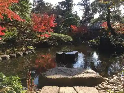 寒川神社の庭園