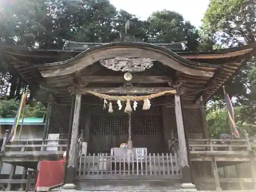 坂本八幡神社の本殿・本堂