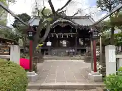 白山神社の本殿