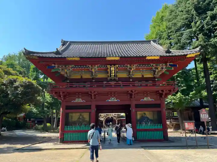 根津神社の山門・神門