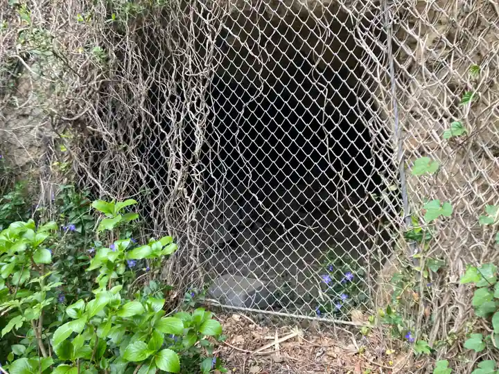 岩窟不動尊(巌窟不動尊/窟堂不動尊/窟堂/岩屋堂)の本殿・本堂